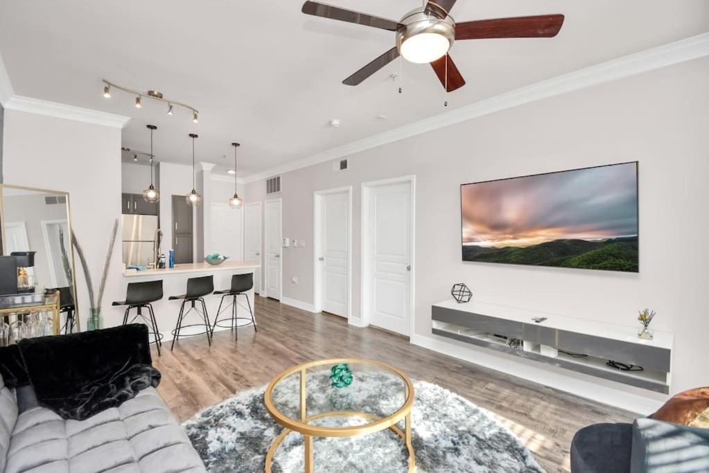 Luxury 1br ,nrg ,downtown ,med Center,galleria Apartment *